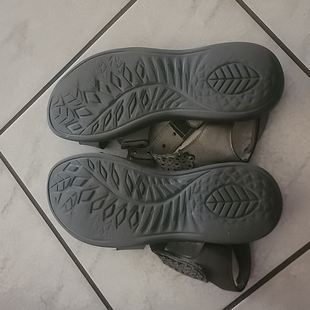 JBU SANDALS - Picture 3 of 4